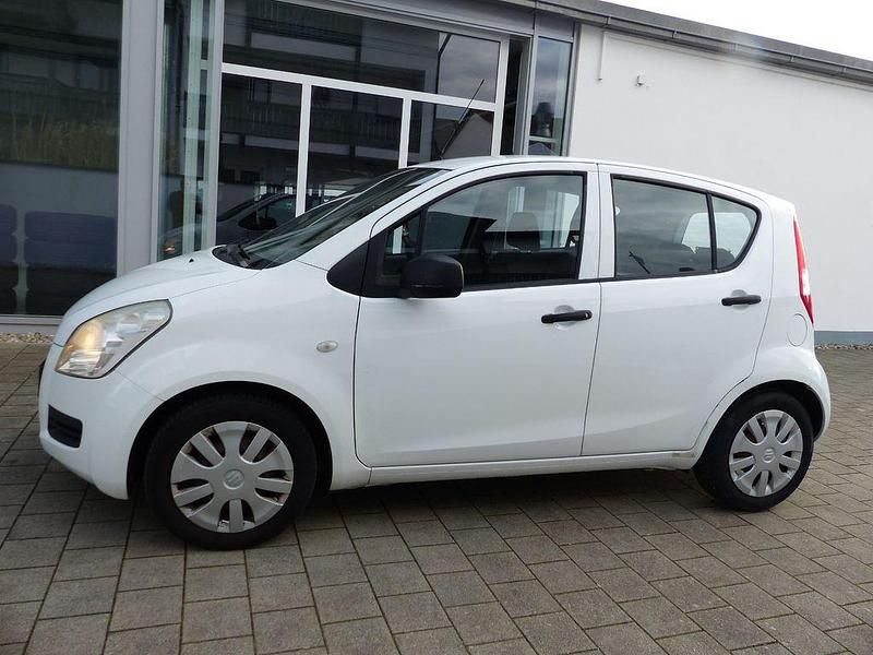 Gebraucht Suzuki Splash 65 PS (47 kW) 2009 Weiß Kleinwagen