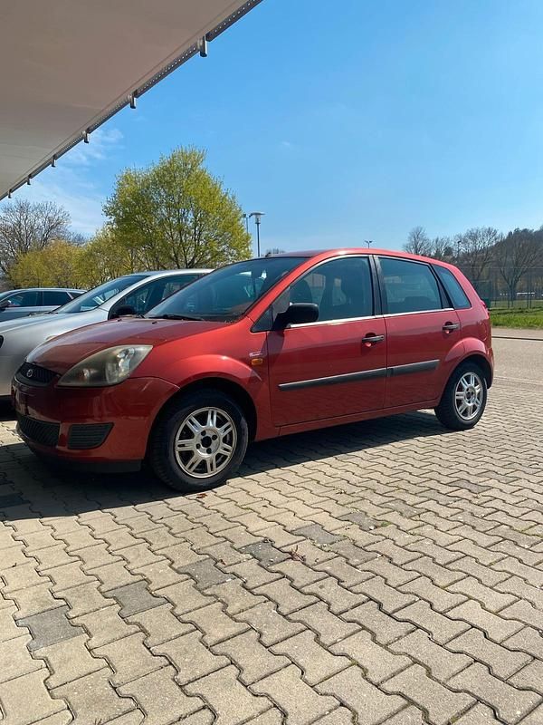 Gebraucht Ford Fiesta 80 PS (58 kW) 2006 Rot Kleinwagen
