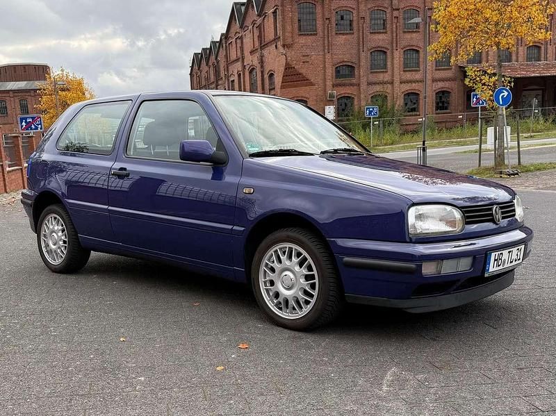 Gebraucht VW Golf III 75 PS (55 kW) 1997 Blau Limousine