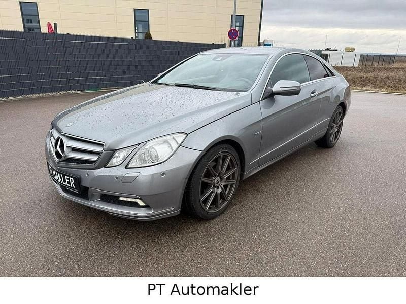 Gebraucht Mercedes E250 204 PS (150 kW) 2009 Silber Coupé