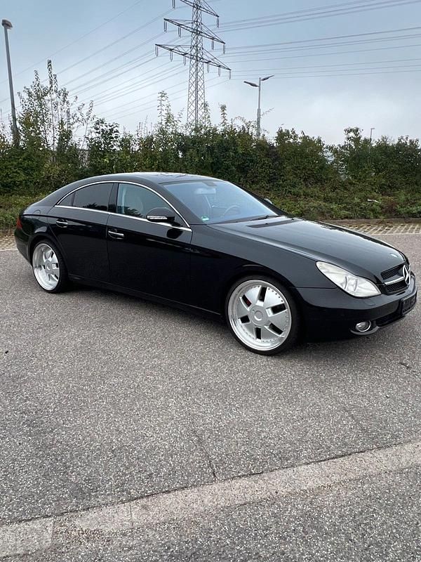 Schwarz Gebraucht 2007 Mercedes CLS350 Limousine | 11.000 € - Bild 1/4