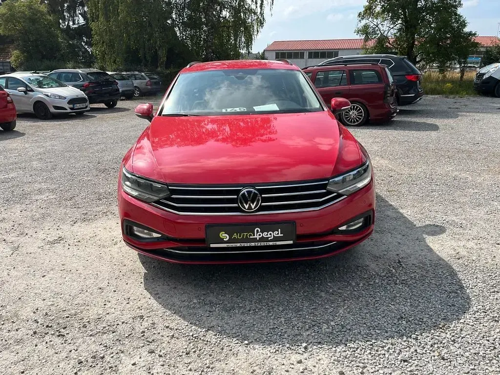 Gebraucht VW Passat Business 122 PS (89 kW) 2023 Rot Kombi