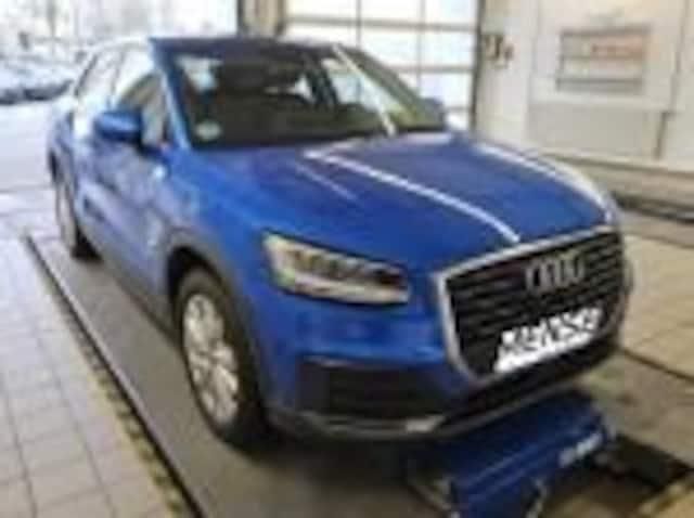 Gebraucht Audi Q2 Design 116 PS (85 kW) 2019 Arablau kristalleffekt SUV