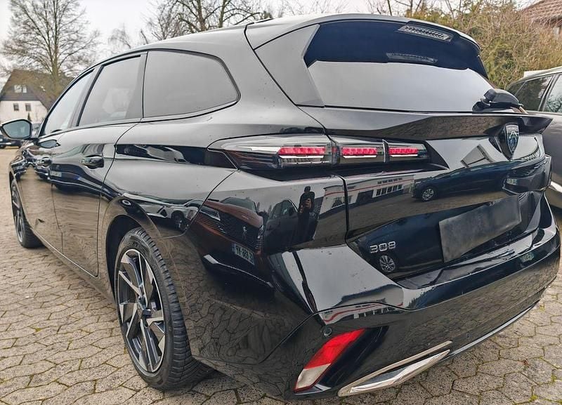 Gebraucht Peugeot 308 SW Allure 131 PS (96 kW) 2023 Schwarz Kombi