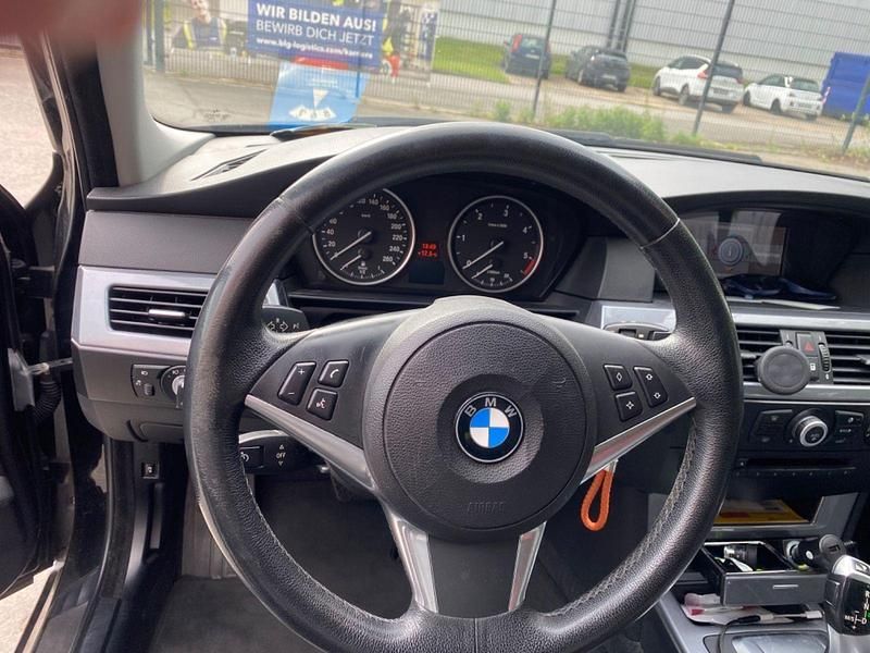 Schwarz Gebraucht 2008 BMW 520 Kombi | 4.999 € (Fairer Preis) - Bild 1/4