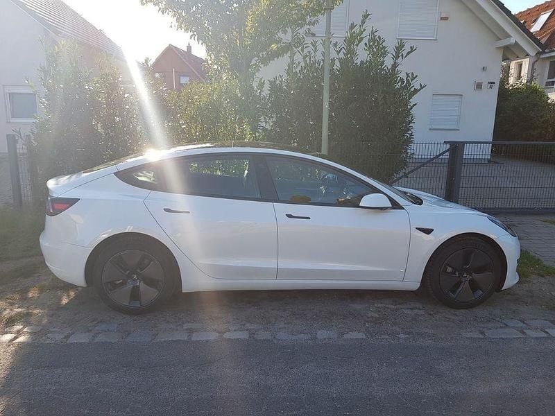 Gebraucht Tesla Model 3 RWD 239 kW (325 PS) 2021 Weiß Limousine