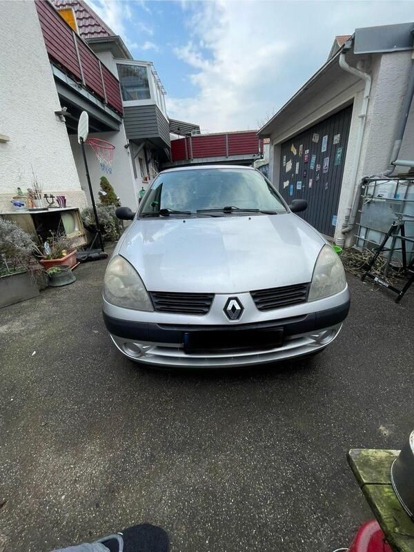 Silber Gebraucht 2005 Renault Clio II Campus Limousine | 550 € (Superpreis) - Bild 1/4
