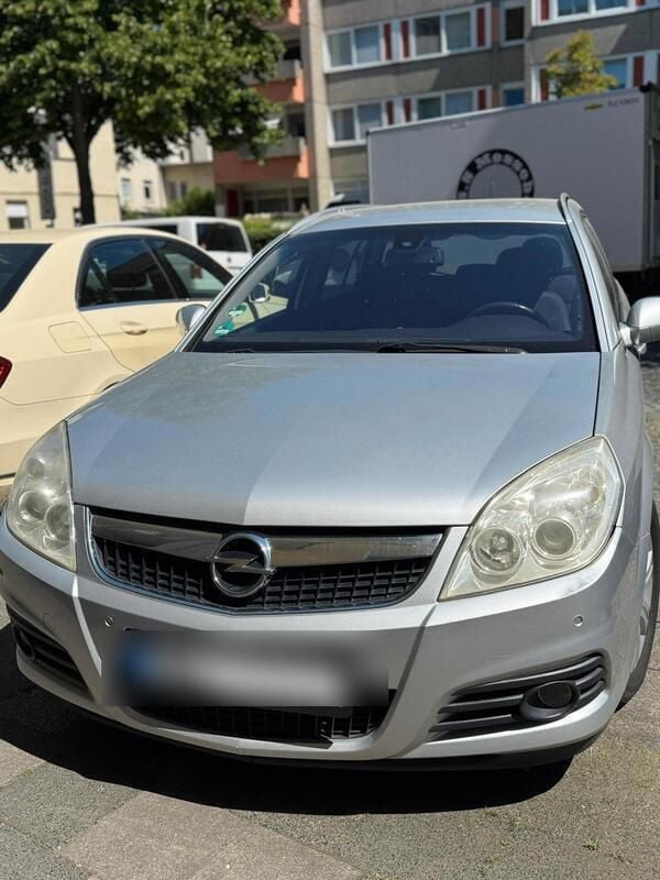 Grau Gebraucht 2006 Opel Vectra Edition Kombi | 2.100 € (Fairer Preis) - Bild 1/4