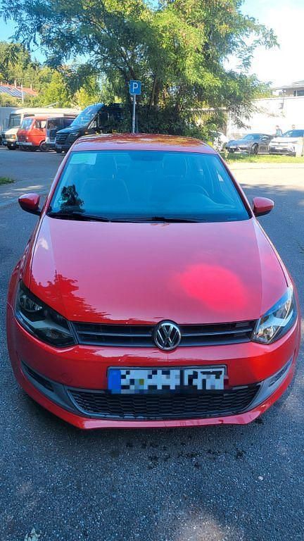 Rot Gebraucht 2010 VW Polo Highline Limousine | 7.500 € (Guter Preis) - Bild 1/4