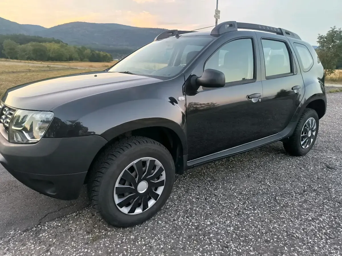 Gebraucht Dacia Duster 105 PS (77 kW) 2014 Schwarz SUV