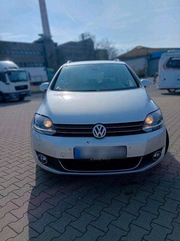 Gebraucht VW Golf 140 PS (102 kW) 2012 Weiß Coupé