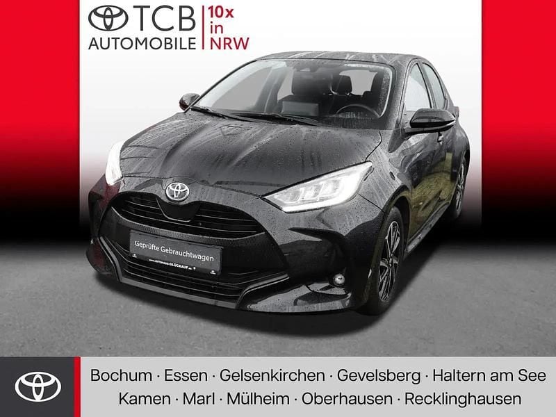 Gebraucht Toyota Yaris 92 PS (67 kW) 2022 Schwarz Kleinwagen