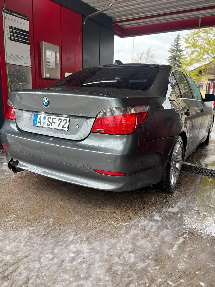 Gebraucht BMW 525 231 PS (169 kW) 2007 Grau Limousine