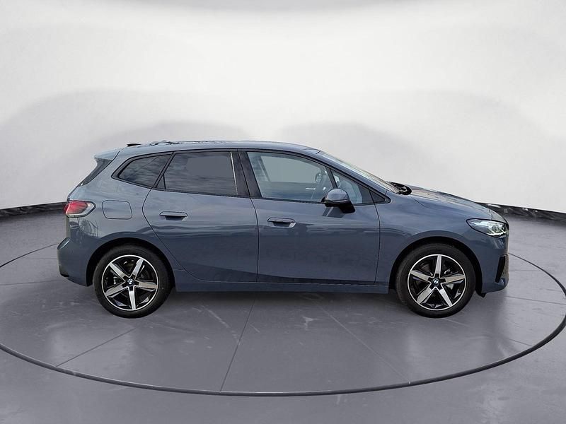 Gebraucht BMW 220 Active Tourer 156 PS (114 kW) 2025 Silber Van / Kleinbus