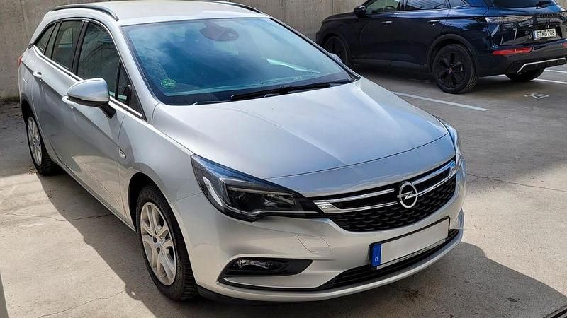 Gebraucht Opel Astra Edition 105 PS (77 kW) 2018 Silber Kombi