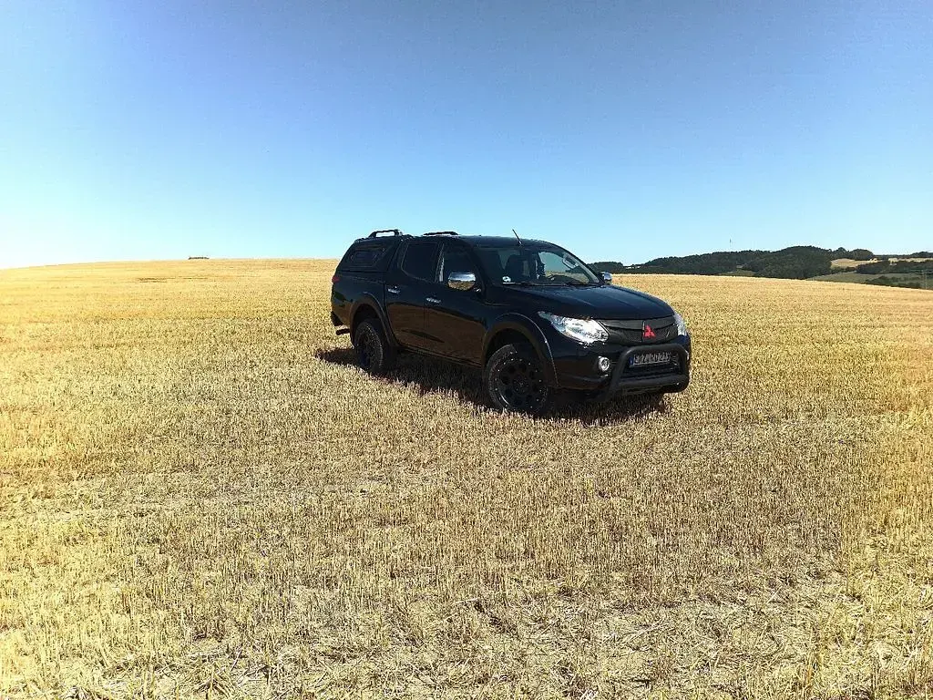 Gebraucht Mitsubishi L200 Plus 181 PS (133 kW) 2016 Schwarz Pickup