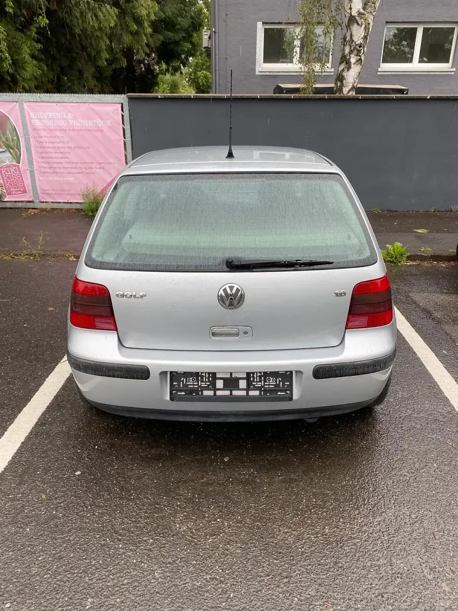 Gebraucht VW Golf IV 105 PS (77 kW) 2001 Silber Limousine