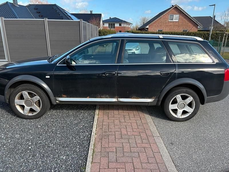 Gebraucht Audi A6 Allroad 180 PS (132 kW) 2001 Schwarz Kombi