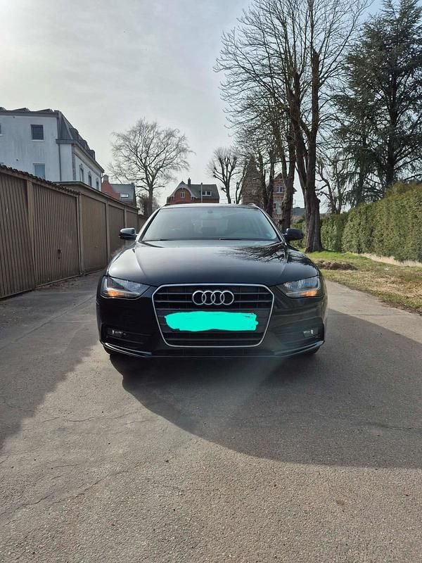Second-hand Audi A4 170 CP (125 kW) 2012 Negru Break