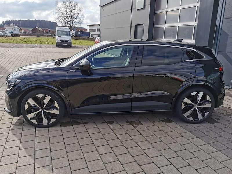 Gebraucht Renault Megane E-Tech Techno 96 kW (131 PS) 2022 Perlmuttschwarz Limousine