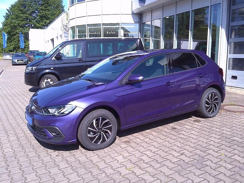 Gebraucht VW Polo Life 95 PS (69 kW) 2025 Vibrant violet metallic Kleinwagen
