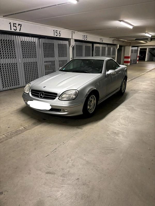 Grau Gebraucht 2001 Mercedes SLK200 Cabrio | 3.199 € (Fairer Preis) - Bild 1/4