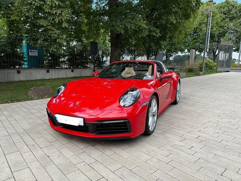 Beige Gebraucht 2024 Porsche 911 Targa 4 Cabrio | 168.999 € (Fairer Preis) - Bild 1/4