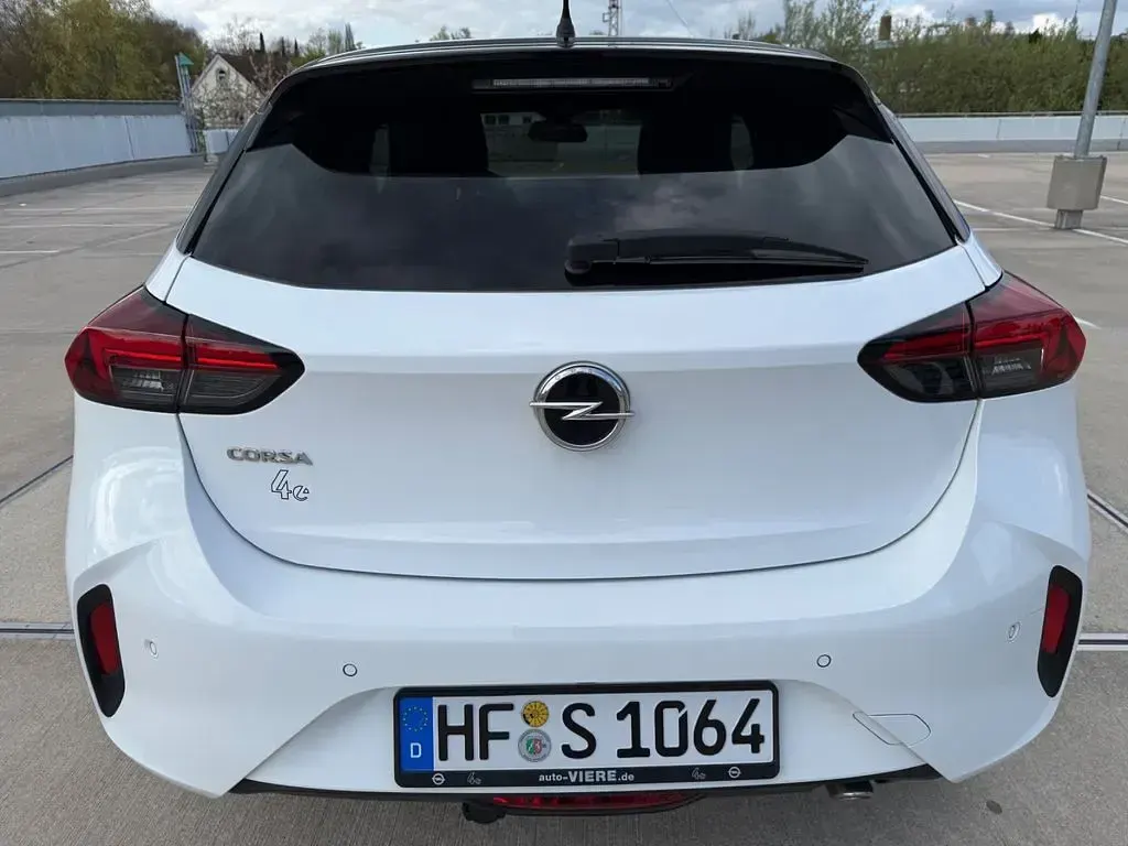 Gebraucht Opel Corsa 101 PS (74 kW) 2020 Weiß Kleinwagen