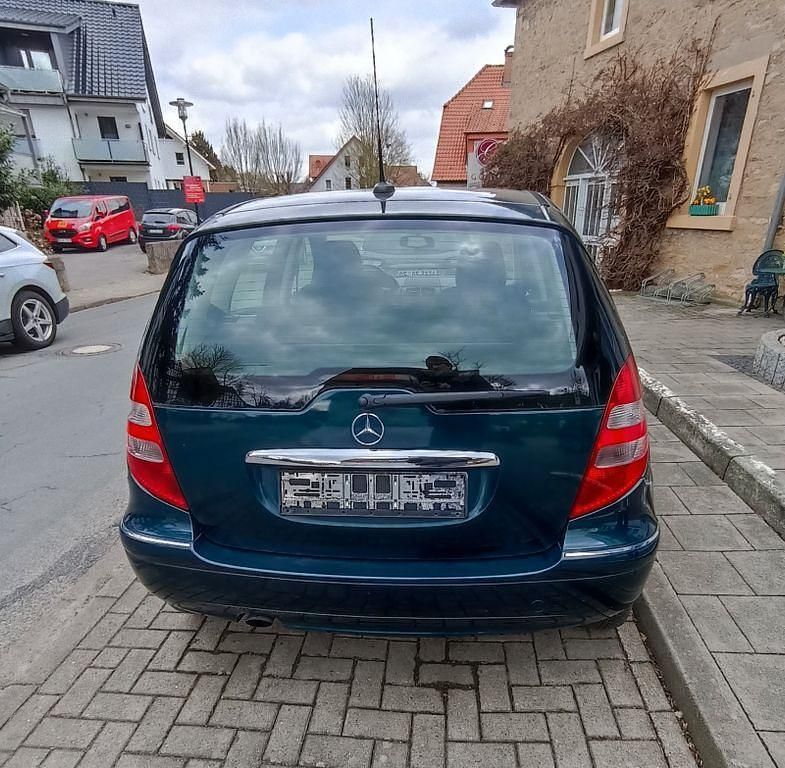 Gebraucht Mercedes A180 Elegance 109 PS (80 kW) 2005 Grün Van / Kleinbus