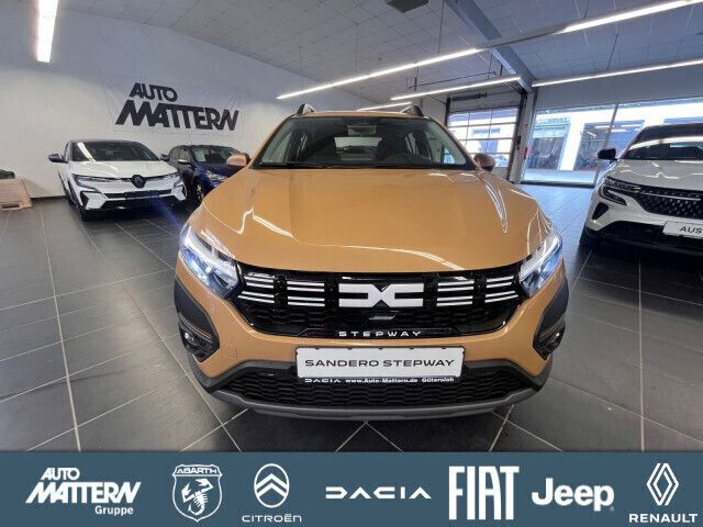 Andere farbe Gebraucht 2022 Dacia Sandero Extreme Kleinwagen | 20.670 € (Teuer) - Bild 1/4