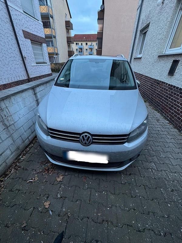 Gebraucht VW Touran Highline 170 PS (125 kW) 2011 Silber Van / Kleinbus