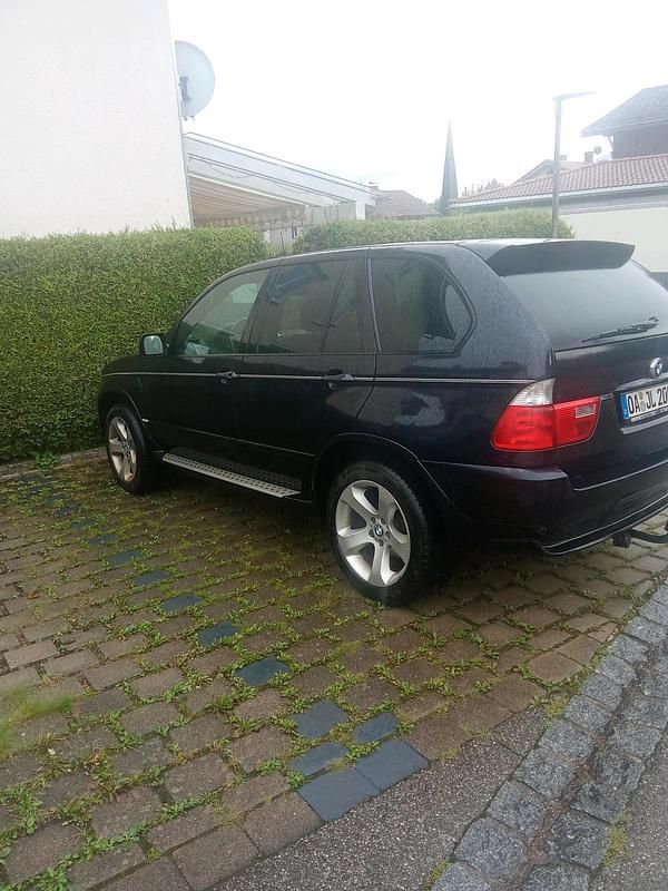 Blau Gebraucht 2006 BMW X5 SUV | 9.680 € - Bild 1/4