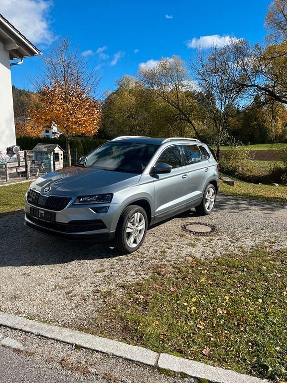 Grau Gebraucht 2018 Skoda Karoq Style SUV | 18.990 € (Fairer Preis) - Bild 1/4