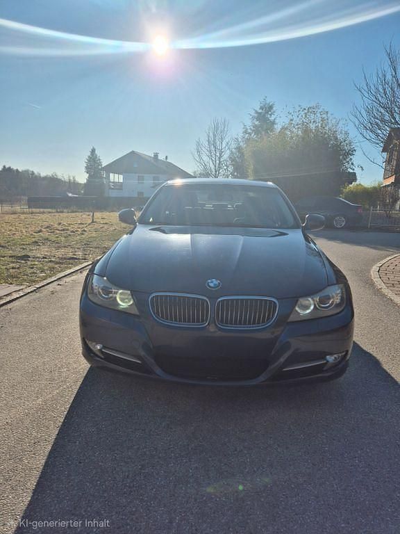 Gebraucht BMW 320 170 PS (125 kW) 2011 Blau Limousine