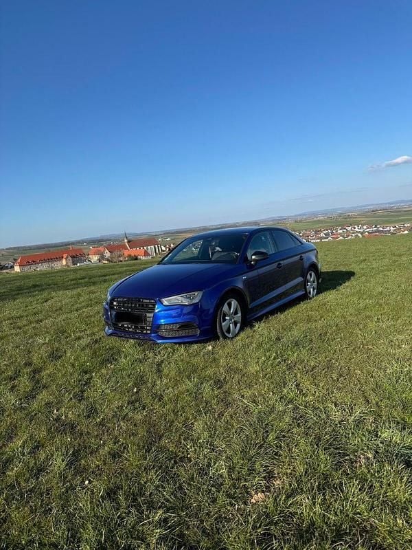 Second-hand Audi A3 S-Line 184 CP (135 kW) 2016 Albastru Berlinǎ
