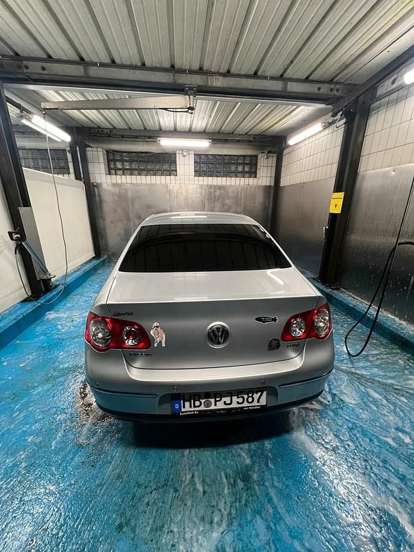 Gebraucht VW Passat 140 PS (102 kW) 2006 Silber Limousine