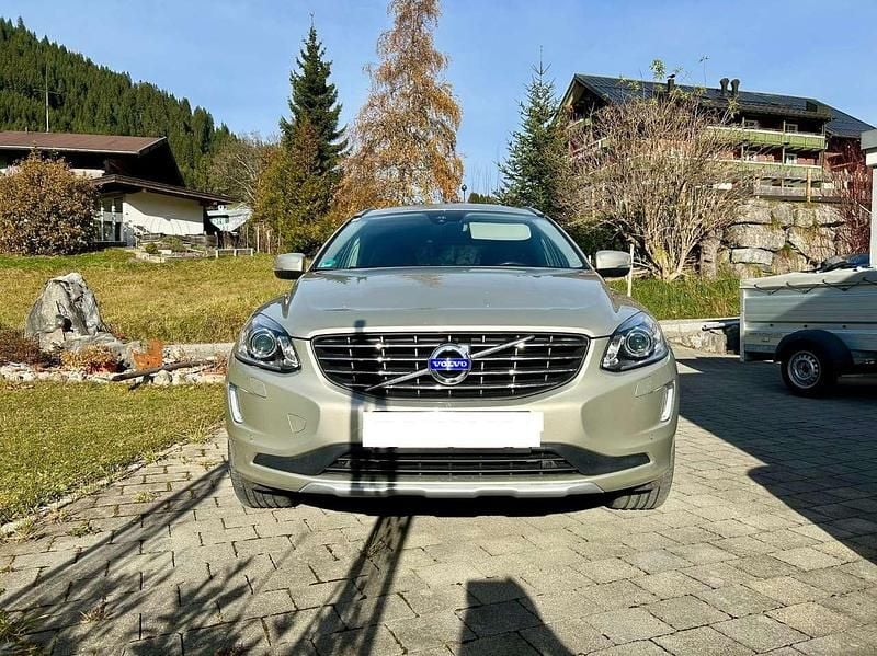 Gebraucht Volvo XC60 Summum 220 PS (161 kW) 2017 Braun SUV