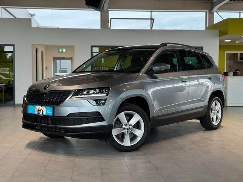 Grau Gebraucht 2021 Skoda Karoq Ambition SUV | 26.995 € (Fairer Preis) - Bild 1/4