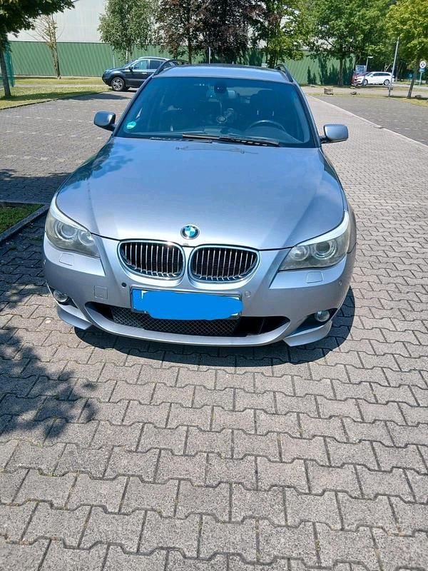 Grau Gebraucht 2007 BMW 530 M Sport Kombi | 3.800 € (Superpreis) - Bild 1/4