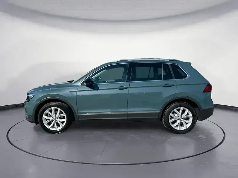 Gebraucht VW Tiguan IQ Drive 131 PS (96 kW) 2020 Blau SUV