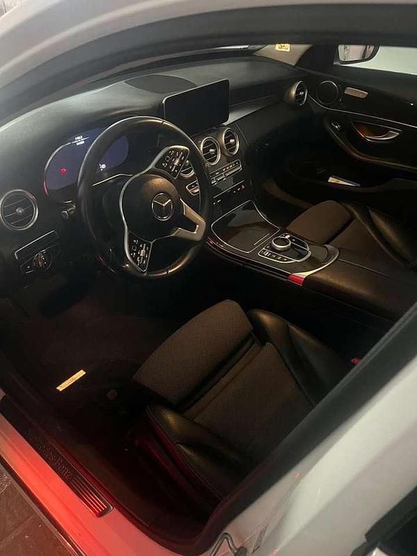 Gebraucht Mercedes C220 194 PS (142 kW) 2018 Weiß Kombi