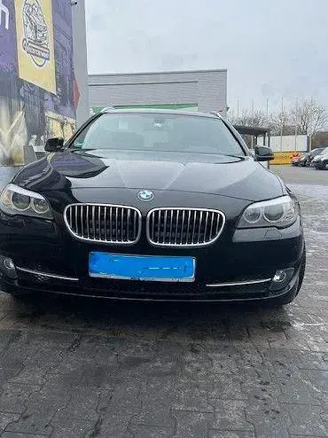 Gebraucht BMW 520 184 PS (135 kW) 2012 Schwarz Kombi