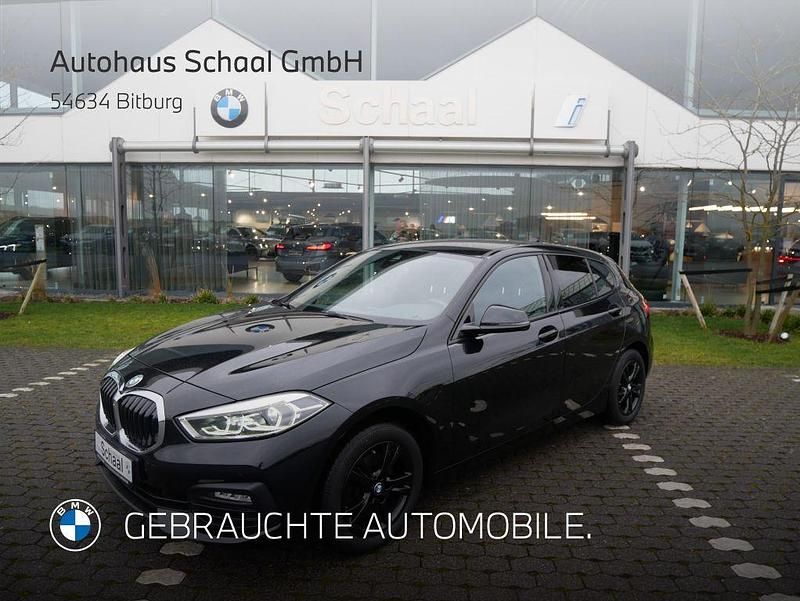 Schwarz Gebraucht 2022 BMW 118 Advantage Kleinwagen | 19.980 € (Fairer Preis) - Bild 1/4