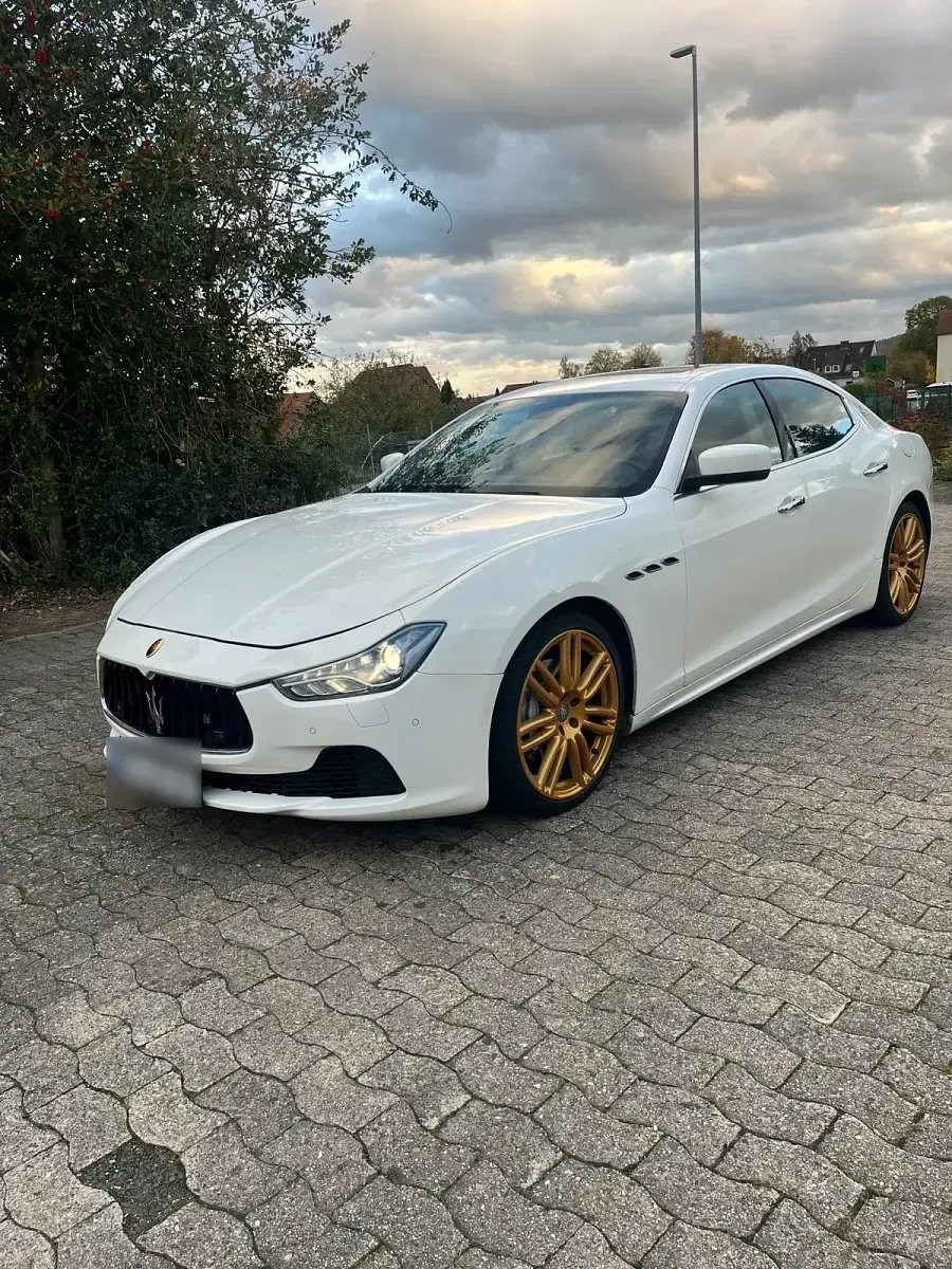 Gebraucht Maserati Ghibli 276 PS (202 kW) 2013 Weiß Limousine