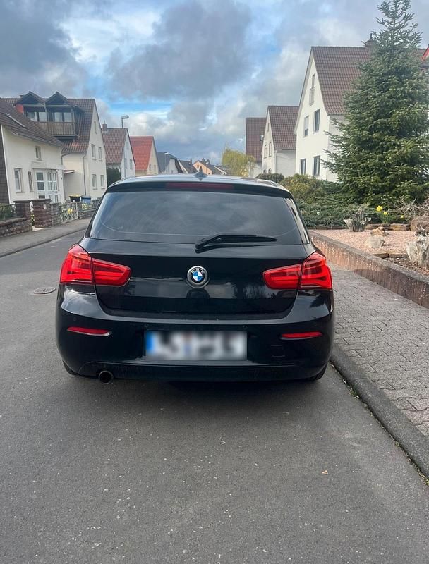 Gebraucht BMW 116 109 PS (80 kW) 2015 Schwarz Kleinwagen