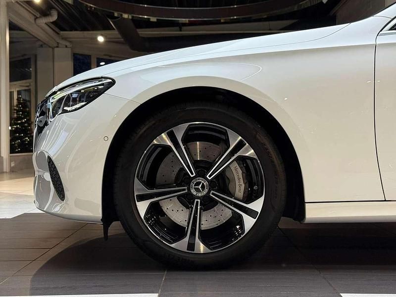 Gebraucht Mercedes E300 Advanced Plus 204 PS (150 kW) 2023 Weiß Limousine