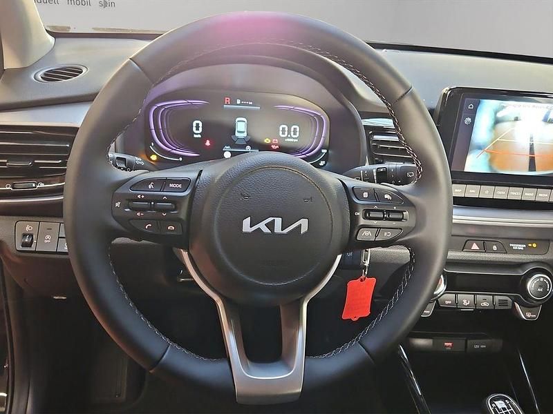 Neu Kia Stonic Vision 101 PS (74 kW) 2025 Rot SUV