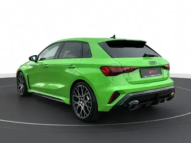 Gebraucht Audi RS3 Ambiente 400 PS (294 kW) 2025 Grün Limousine