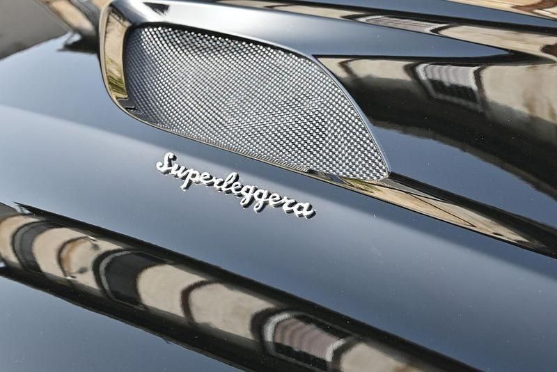 Gebraucht Aston Martin DBS 725 PS (533 kW) 2019 Schwarz Coupé