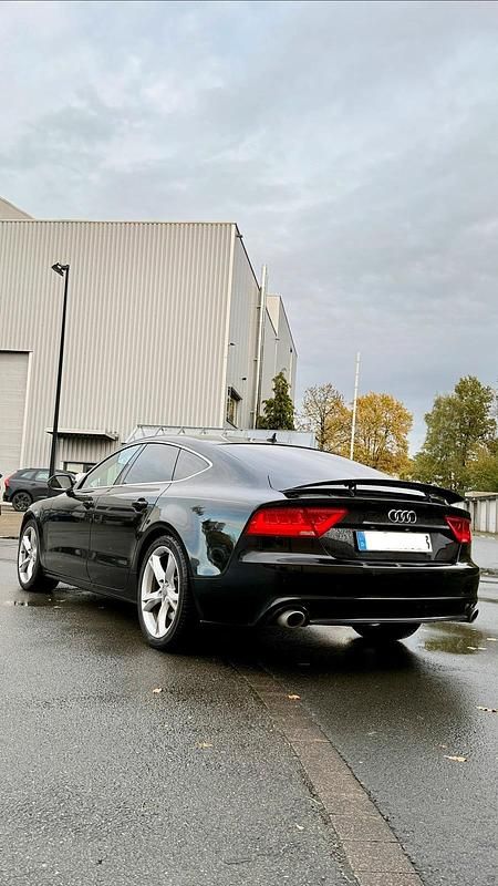 Schwarz Gebraucht 2011 Audi A7 Limousine | 9.500 € (Guter Preis) - Bild 1/4
